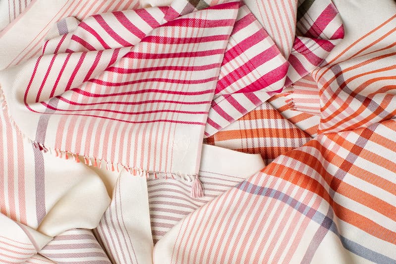 Echarpe Bahaus en soie laine cachemire écru